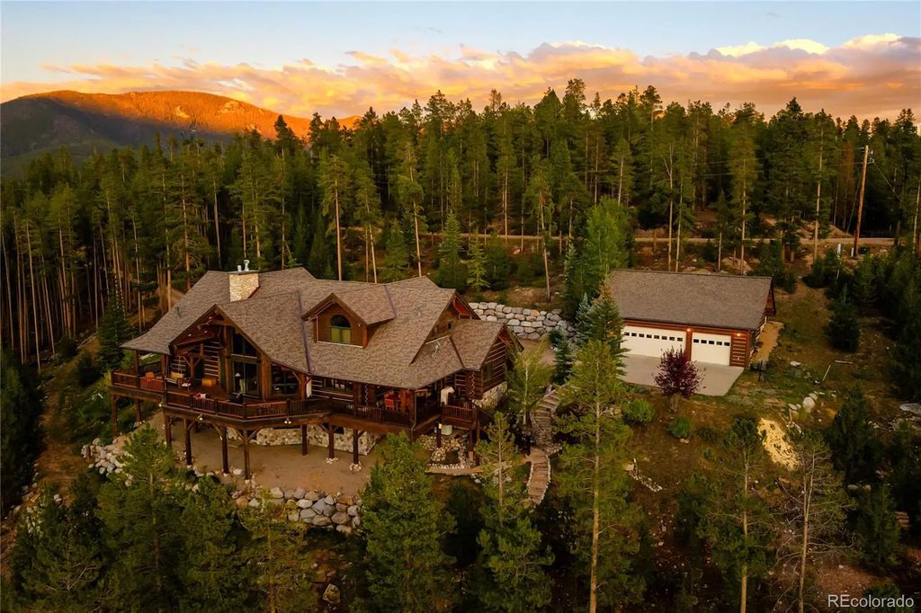2211 County Road 642, Grand Lake