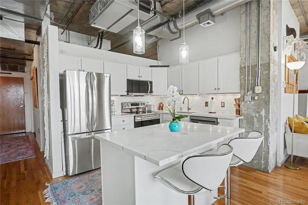 2020 Arapahoe Street 870, Denver