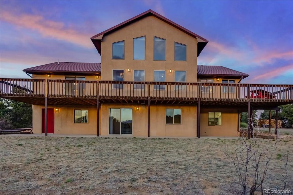 90 Riggs Road N, Westcliffe