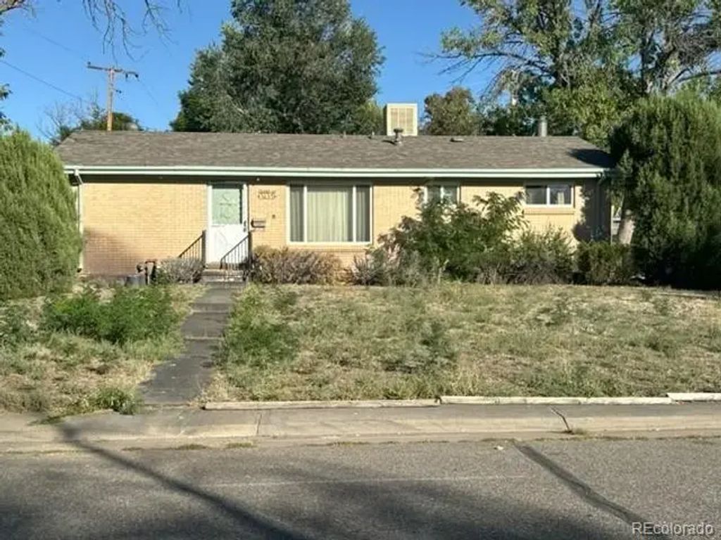 3134 Blackhawk Street, Aurora
