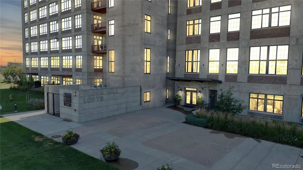 2000 Little Raven Street 702, Denver