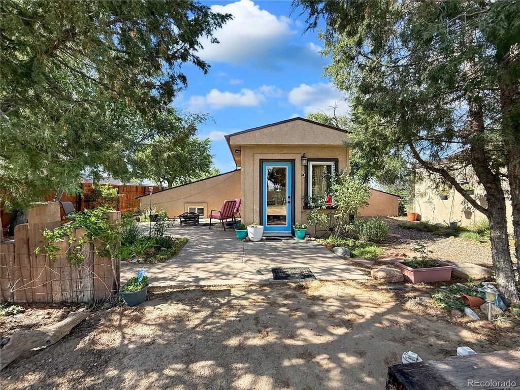 1327 Colorado Street, Limon