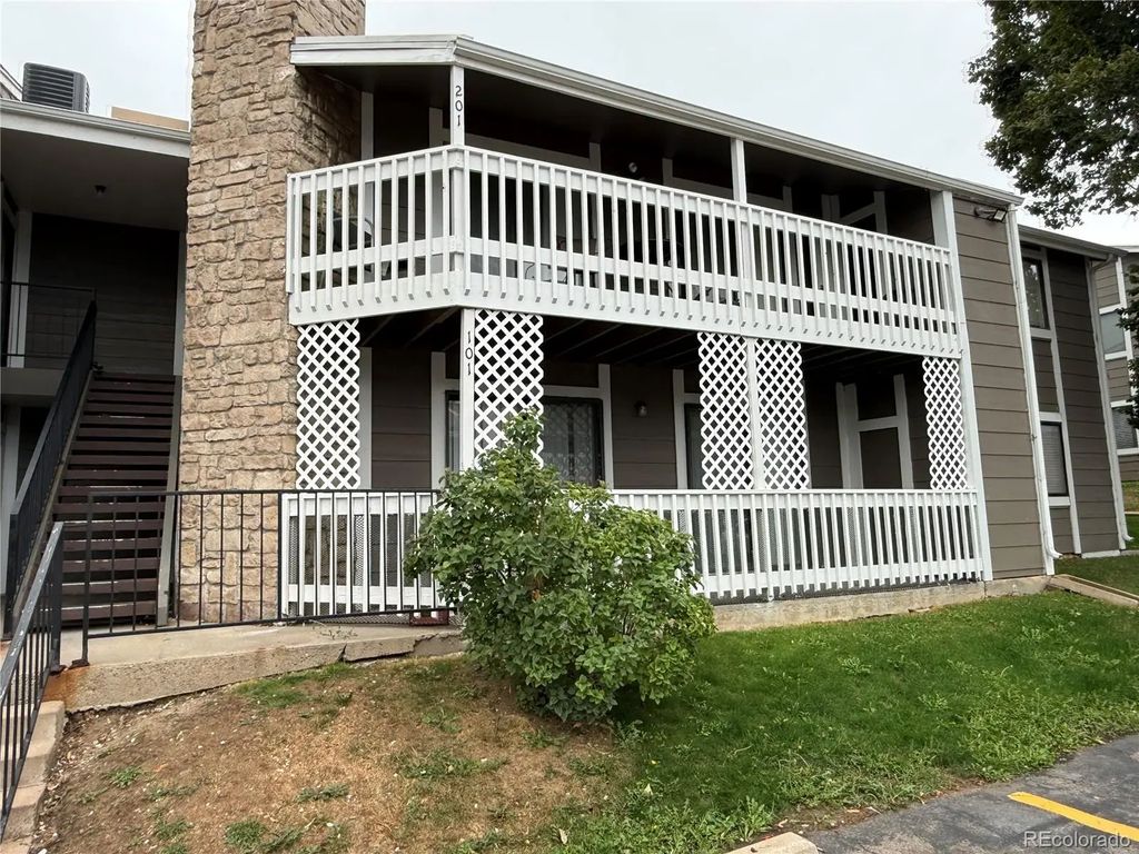 18034 E Ohio Avenue 101, Aurora