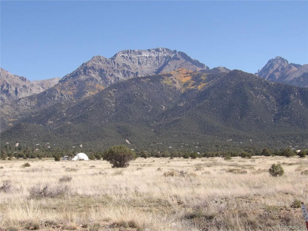 539 Camino Del Rey, Crestone