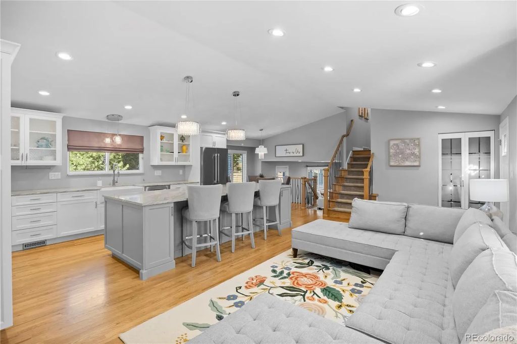 11025 E Berry Avenue, Englewood