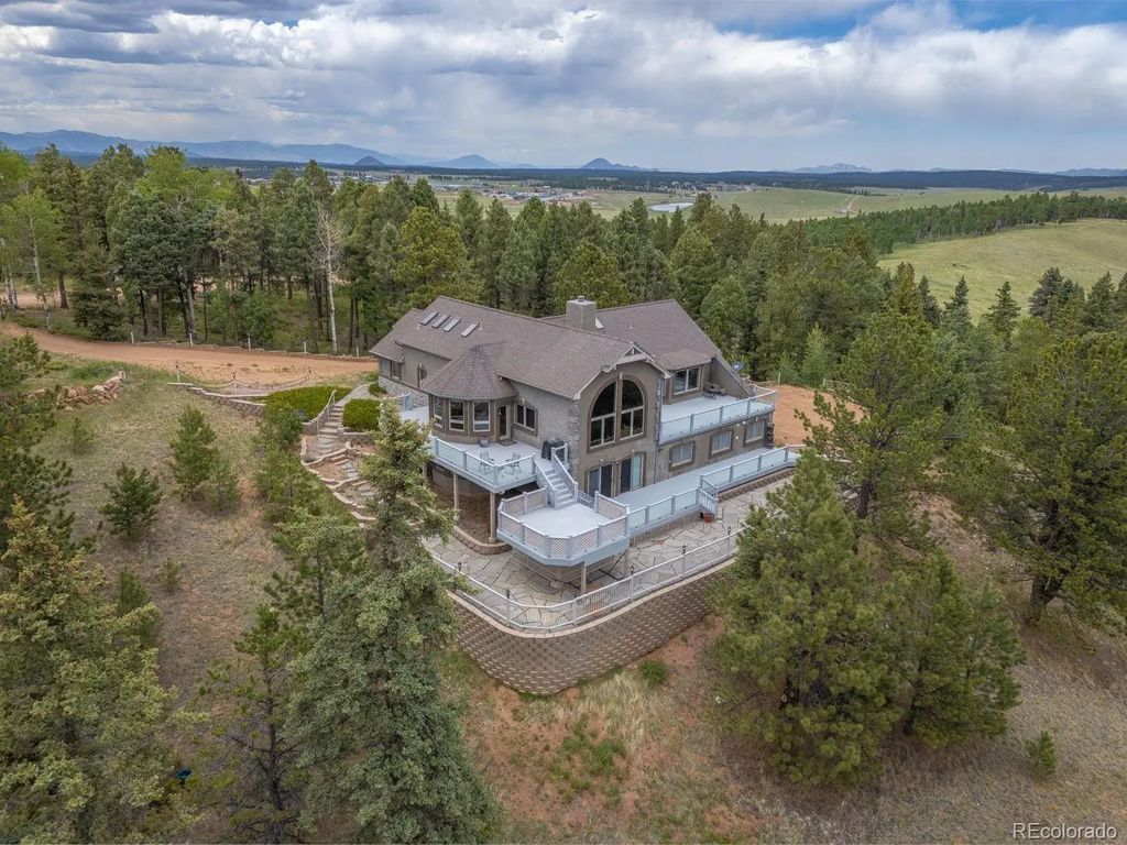 6100 Elk Valley Road, Divide