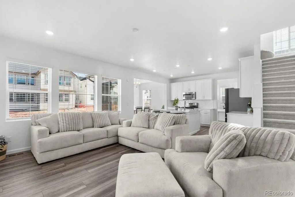 3352 N Buchanan Way, Aurora