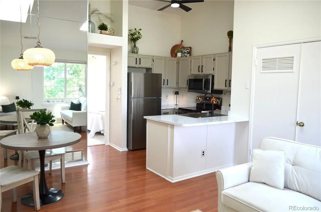 839 Summer Drive 1f, Highlands Ranch