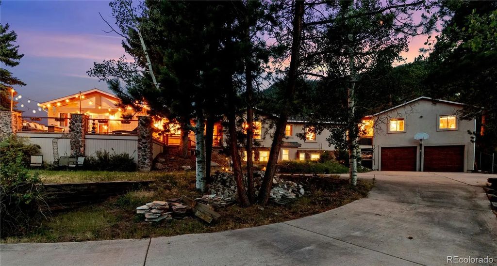 8825 Chipita Park Road, Cascade