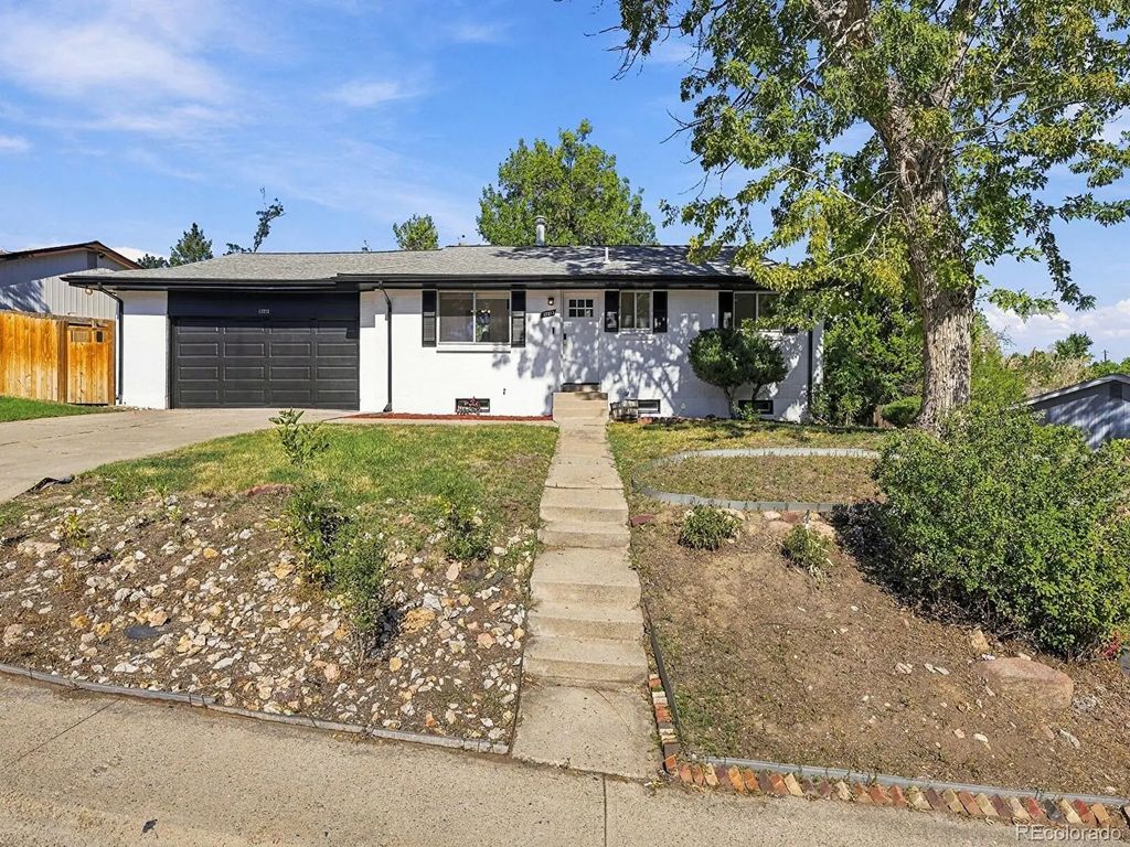 11213 W Briarwood Drive, Denver