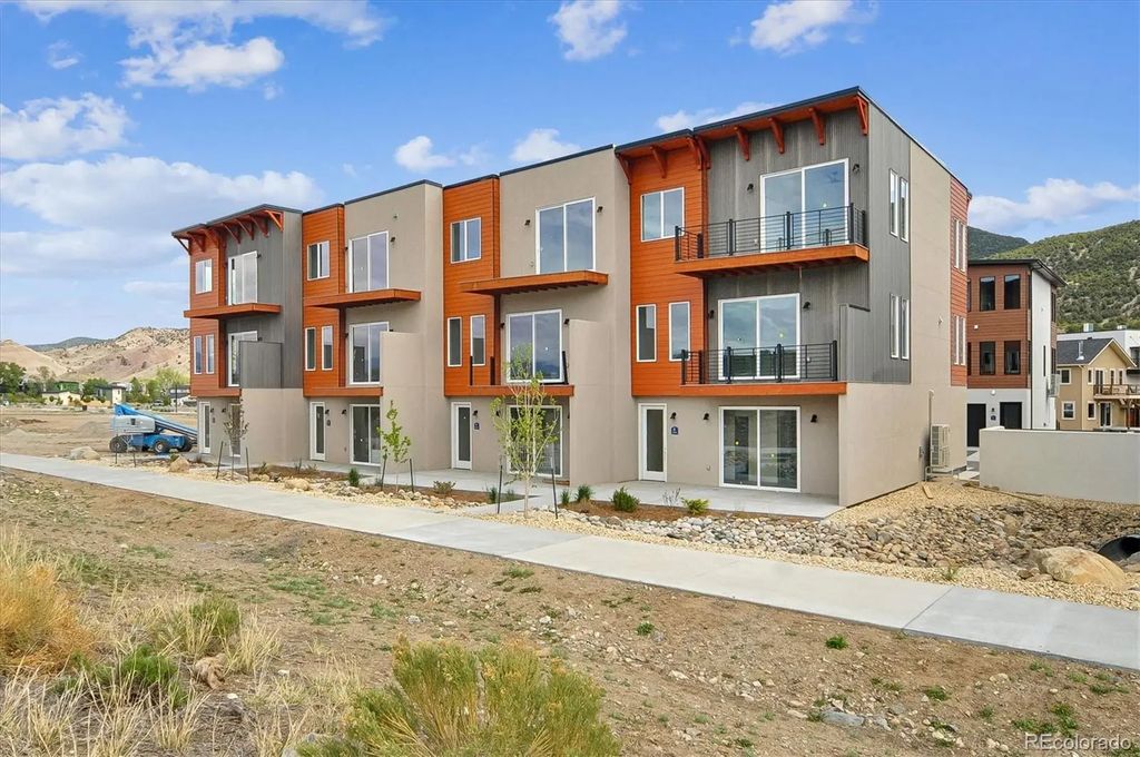 6450 Cleora Road G, Salida