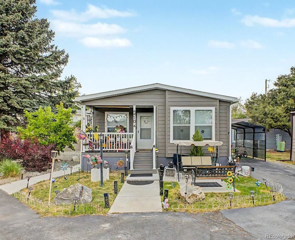 3650 S Federal Boulevard, Englewood
