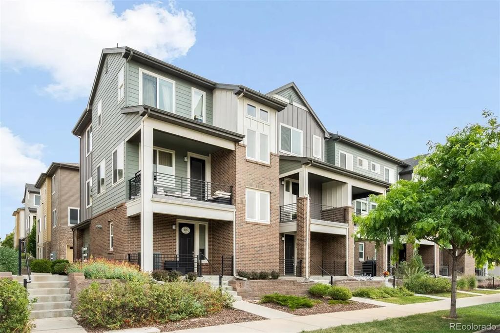624 E Hinsdale Avenue, Littleton