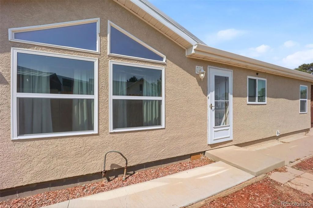 804 7th Street, Fowler