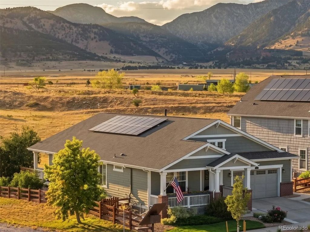 9437 Iron Mountain Way, Arvada