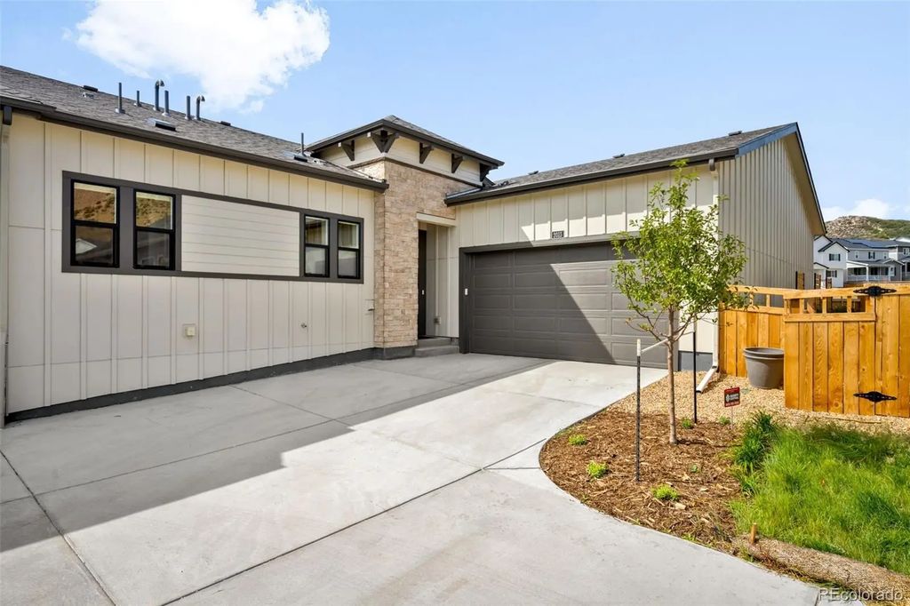2015 Grayside Circle, Castle Rock