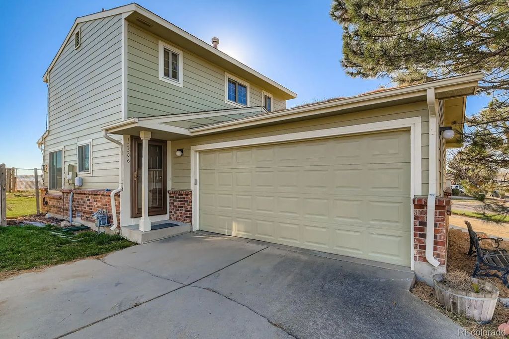 12506 Forest Drive, Thornton