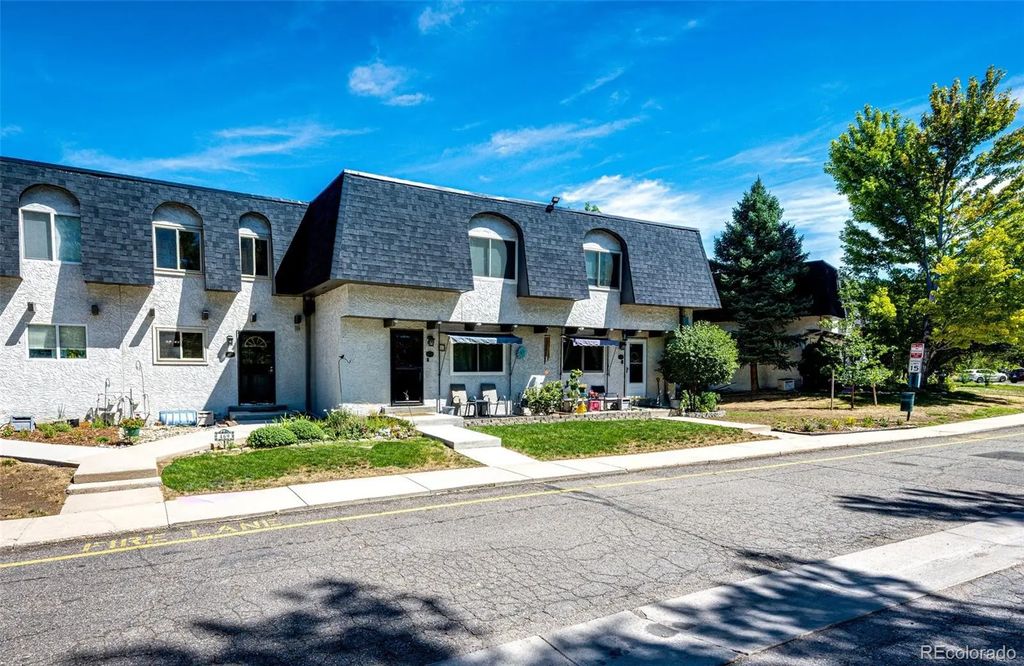 469 E Highline Circle, Littleton