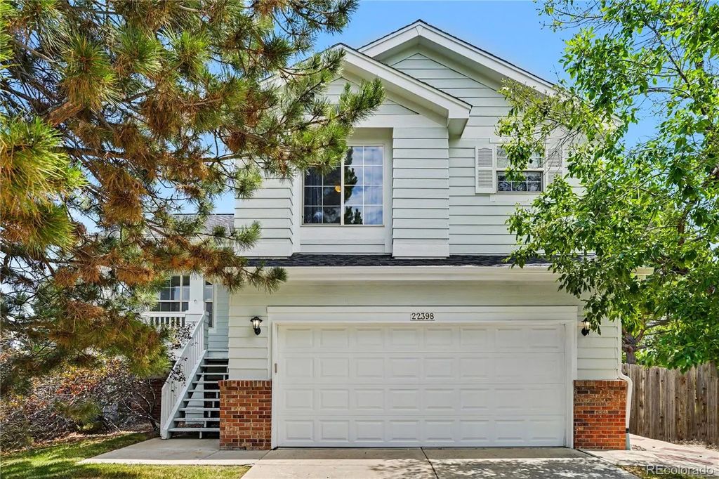 22398 E Oxford Drive, Aurora