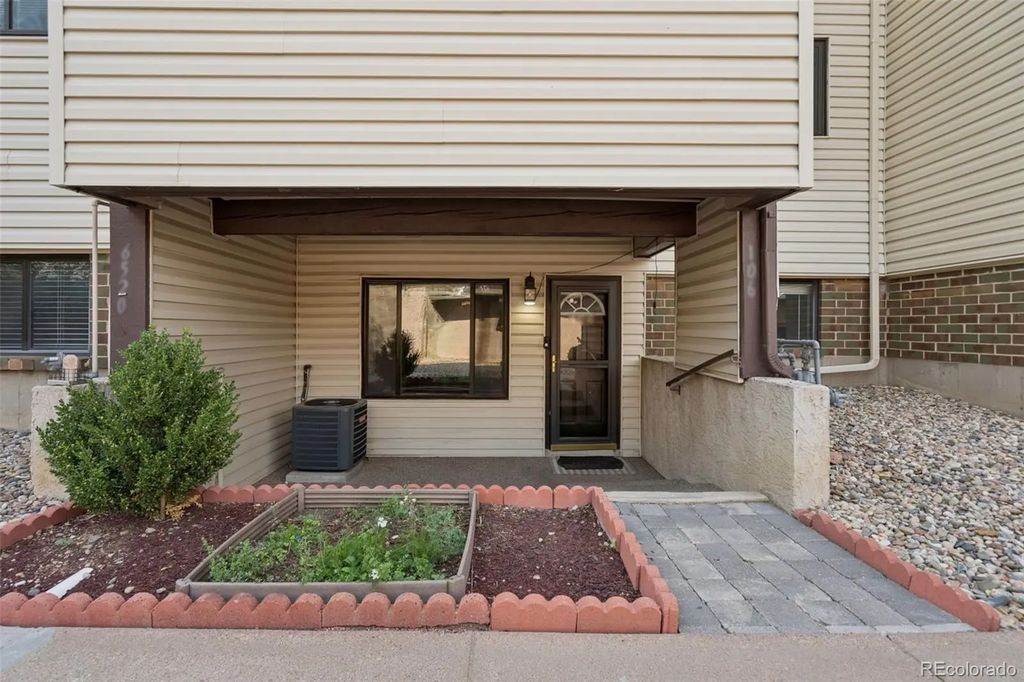 6520 Delmonico Drive 106, Colorado Springs