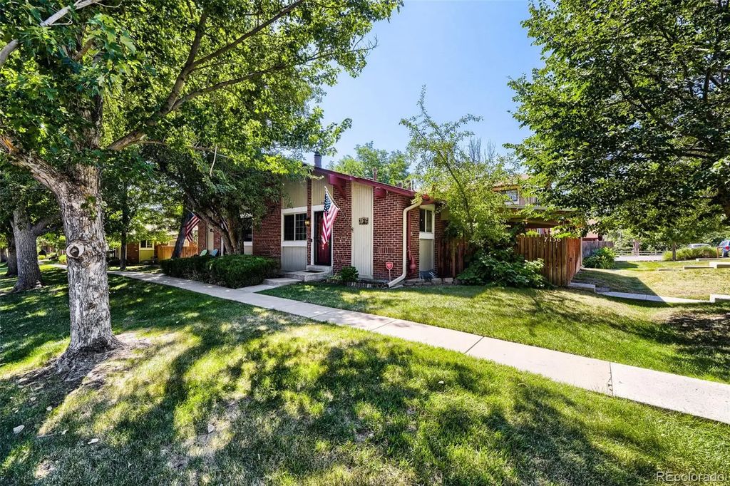 7136 W Portland Avenue, Littleton