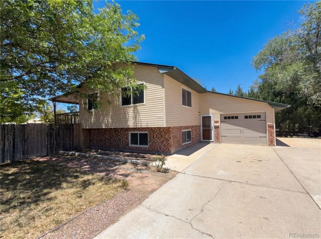 301 4th Street, Swink