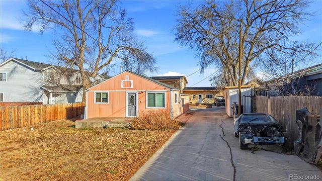 950 S Wolff Street, Denver