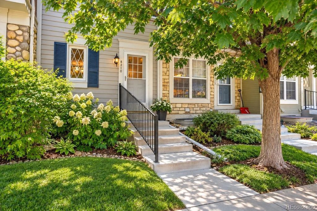 8210 S Fillmore Circle, Centennial
