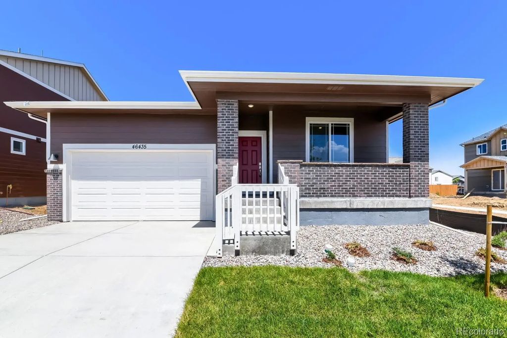 46435 Heritage Avenue, Bennett