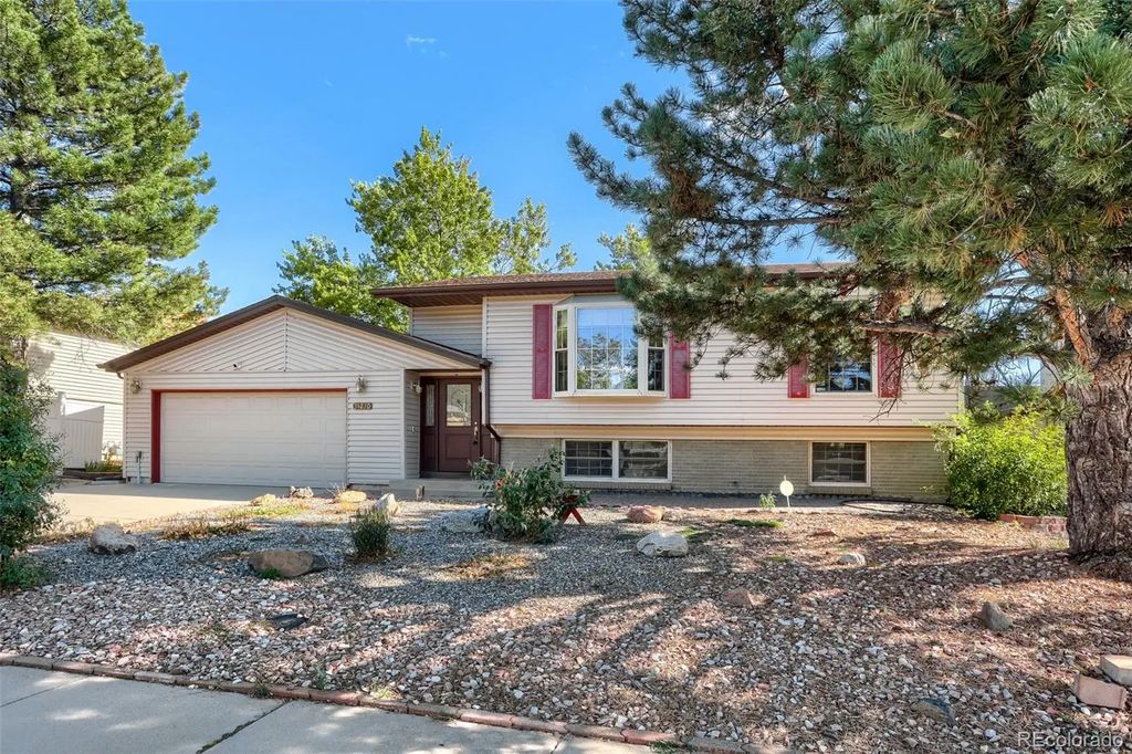 11230 E Center Avenue, Aurora