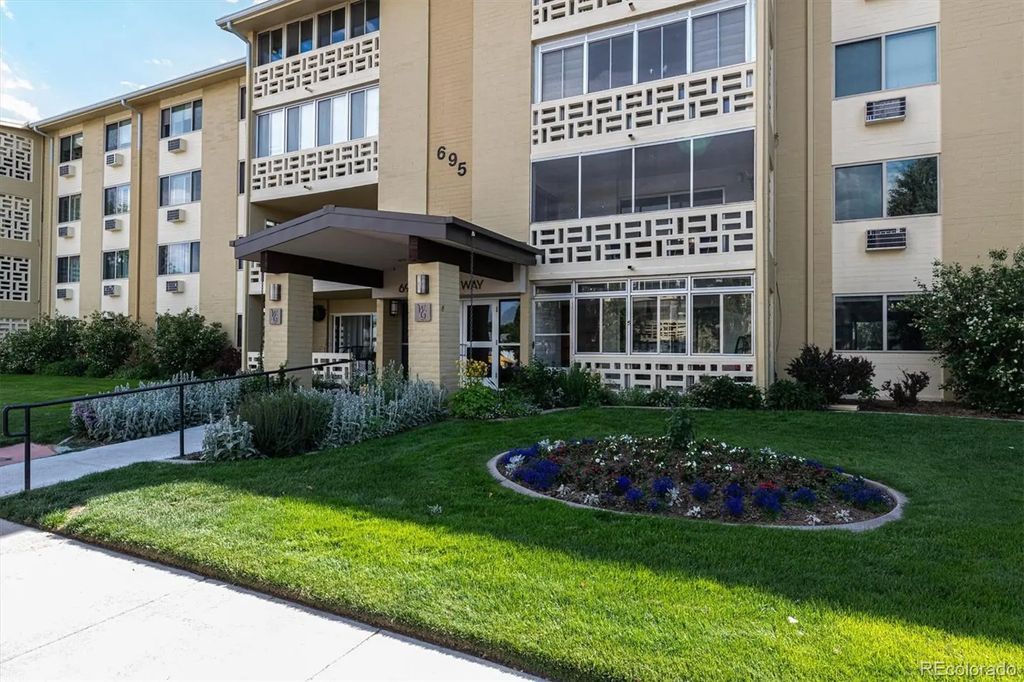 695 S Alton Way 5a, Denver