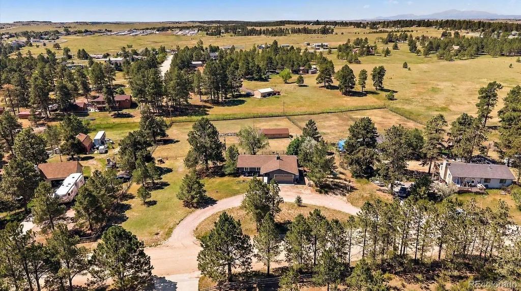 5360 Pine Ridge Drive, Elizabeth