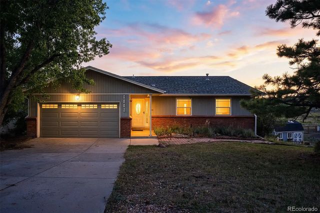 6802 Hillside Way, Parker