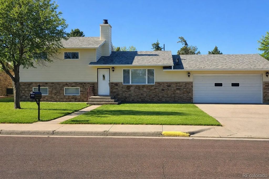 218 W 9th Street, Julesburg