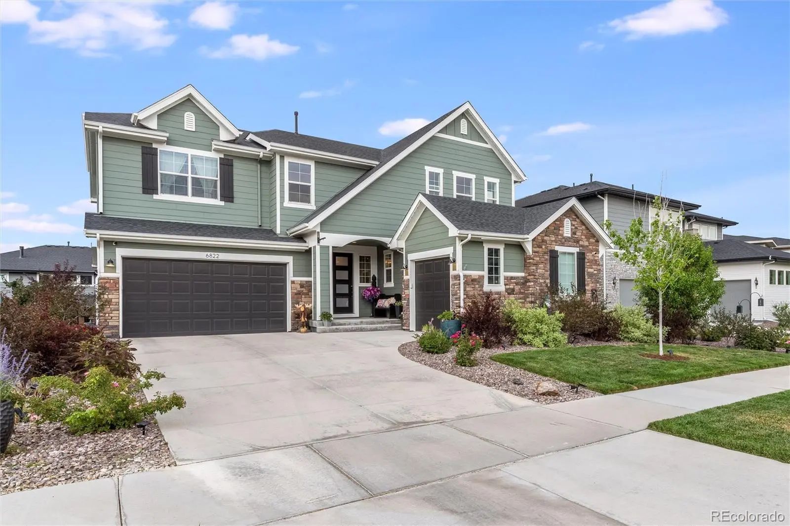 Residential Real Estate for Sale at 6822 S Vandriver Court in the city of Aurora by MLS #4634962
