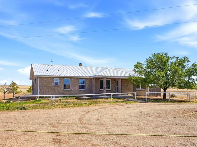 6450 County Road 181, Byers