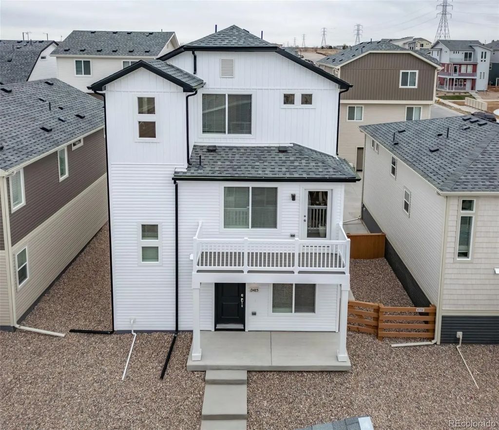 46571 Gold Prairie Drive, Bennett