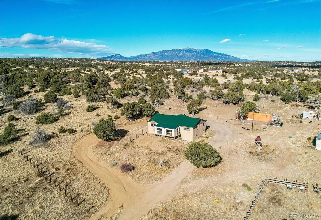952 Twin Lakes Road, Walsenburg