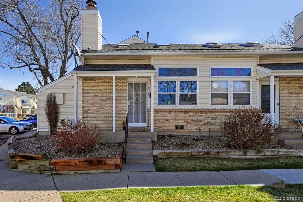 17246 E Ford Drive, Aurora