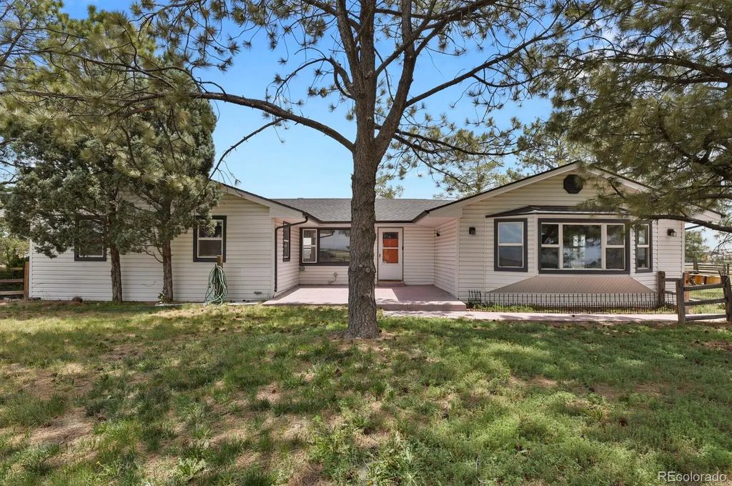 12222 N 1st Street, Parker