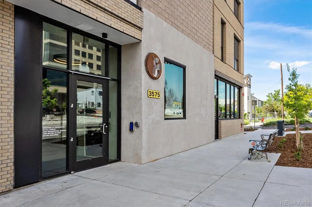 3575 Chestnut Place 402, Denver