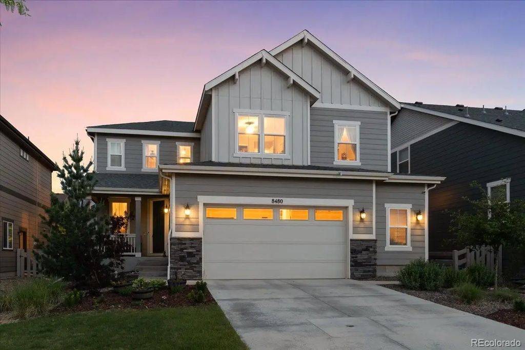 8480 Arapahoe Peak Street, Littleton