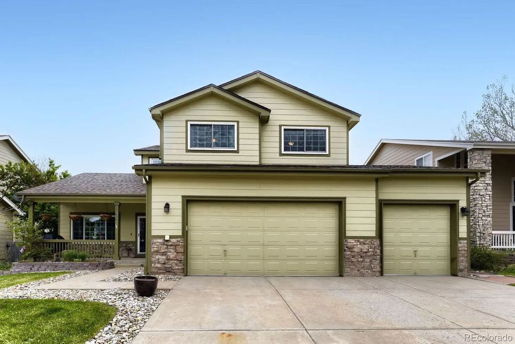 21630 Crestone Needles Drive, Parker