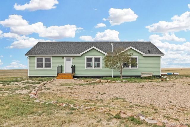 49925 County Road 75, Briggsdale