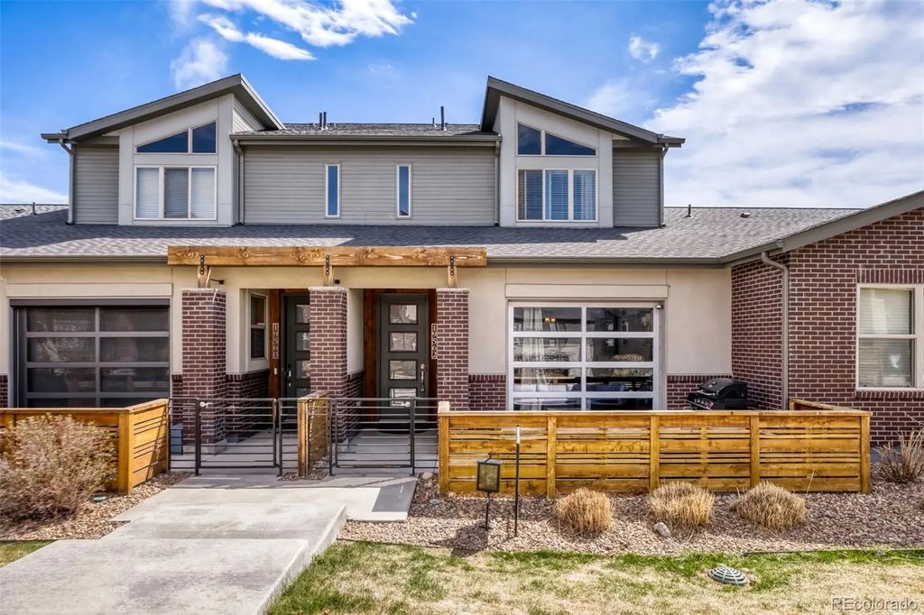 19562 E Sunset Circle, Centennial