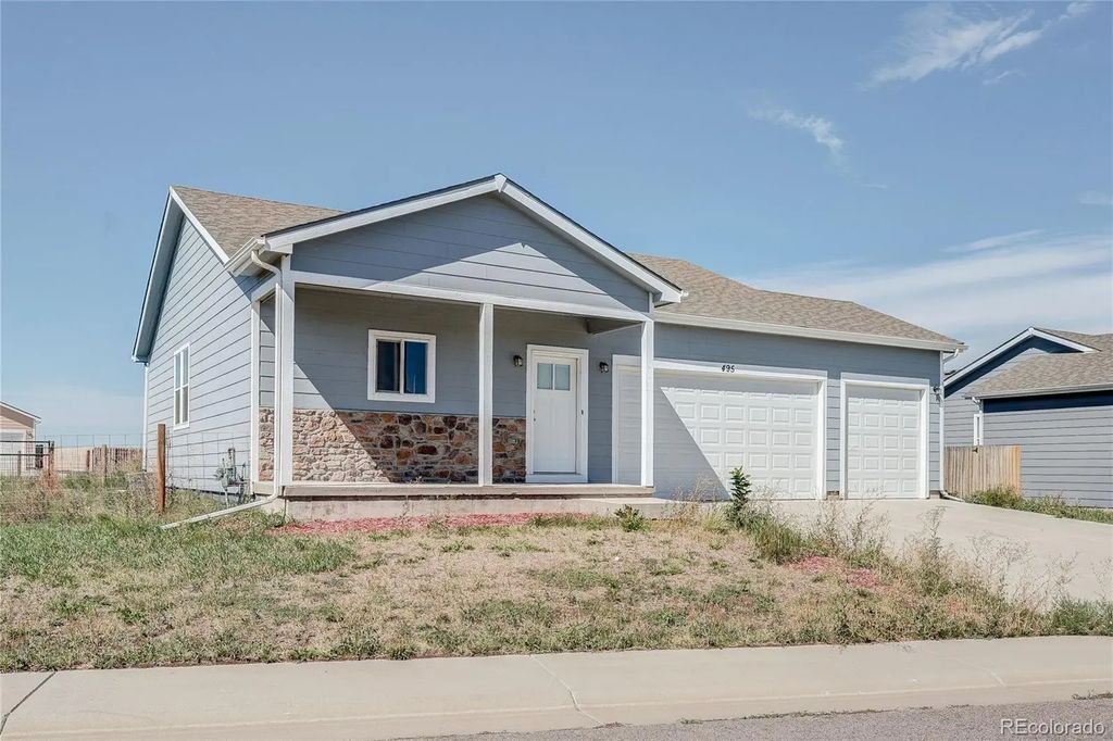 495 S 3rd Avenue, Deer Trail