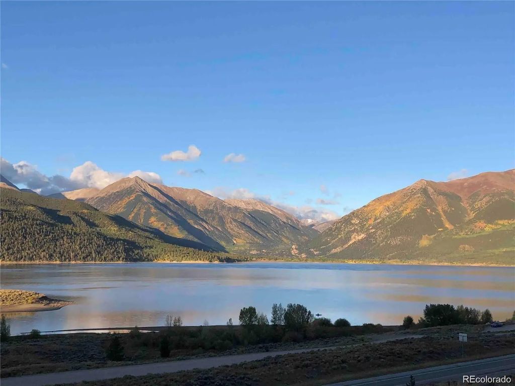 6296 County Road 10, Twin Lakes