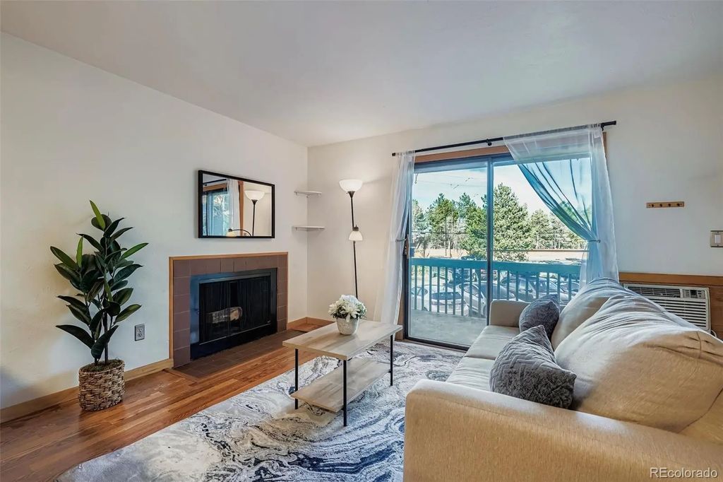 695 Manhattan Drive 109, Boulder