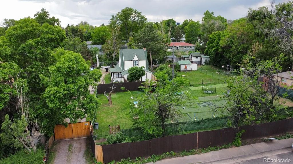 4626 E Louisiana Avenue, Denver
