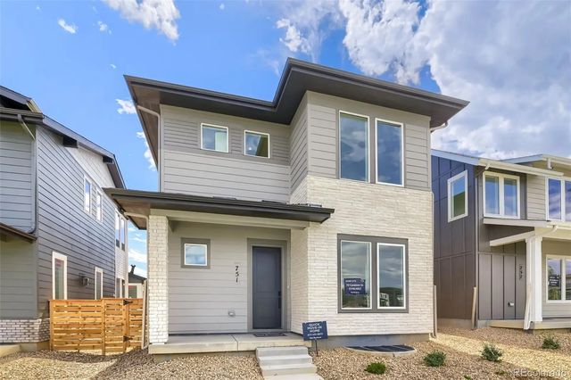 751 Carabiner Drive, Erie